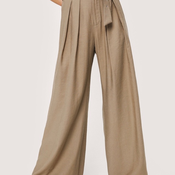 Jacket + Pant Suit. Oversized double breasted blazer w/ wide legged belted pants - Picture 5 of 8